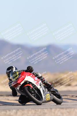 media/Dec-07-2025-CVMA (Sun) [[3e7d2de5dc]]/Race 9-Formula UL Shootout/